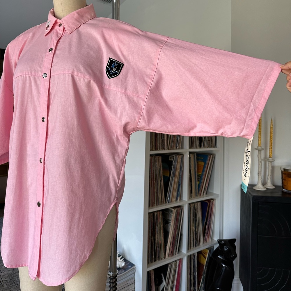 NWT’s Vintage 80’s Bubblegum Pink Button-Up Shirt with Patches - Picture 11 of 16